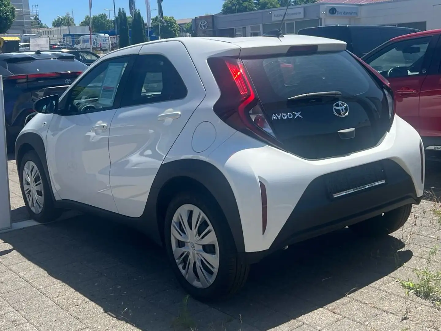 Toyota Aygo X 5-türig Business Edition Sitzheizung Klima Білий - 2