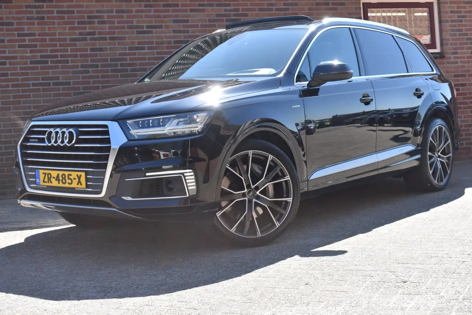 Audi Q7 e-tron 3.0 TDI quattro Sport '16 Pano LED Clima Navi Crui Schwarz - 1