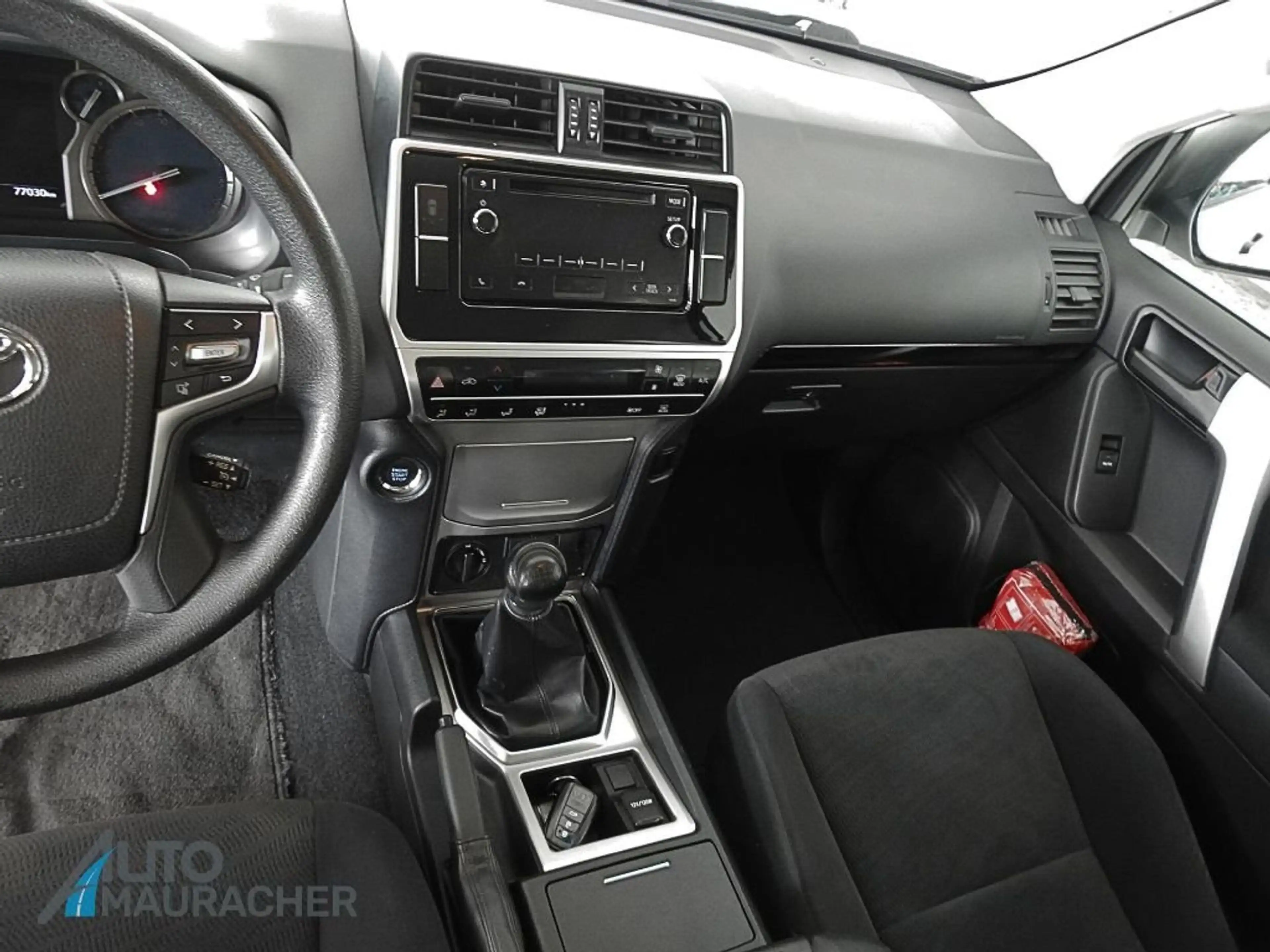 Toyota Land Cruiser 2.8 D4-D 3trg*AHK* — photo 10