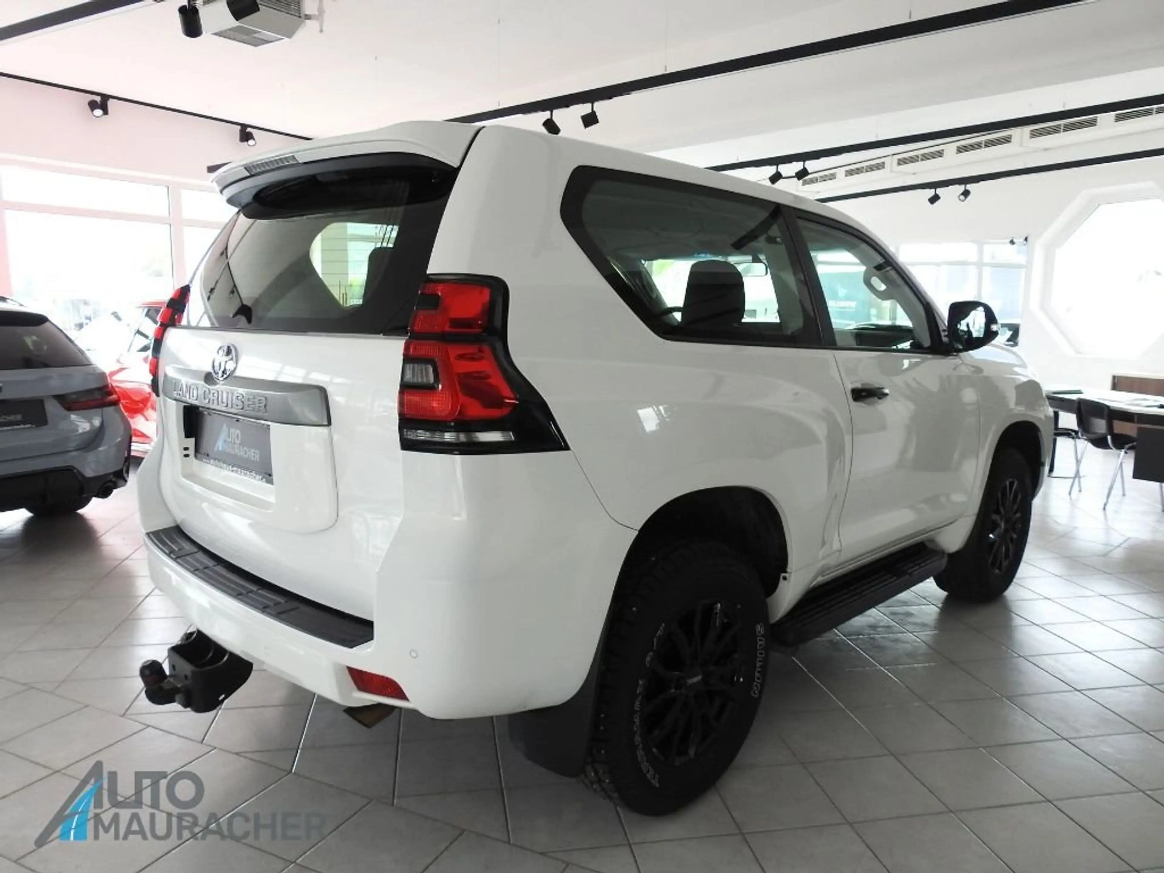 Toyota Land Cruiser 2.8 D4-D 3trg*AHK* — photo 4