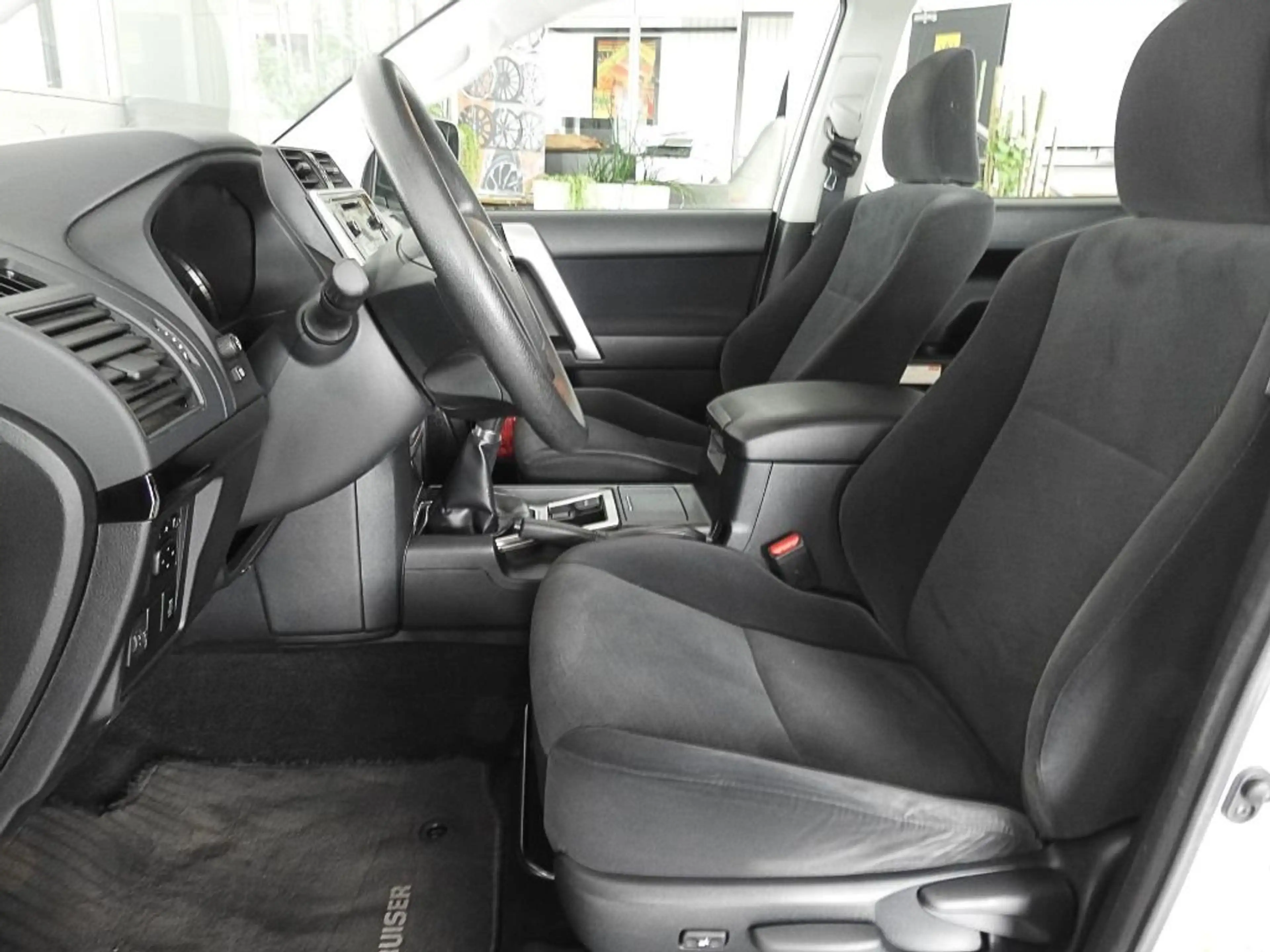 Toyota Land Cruiser 2.8 D4-D 3trg*AHK* — photo 9