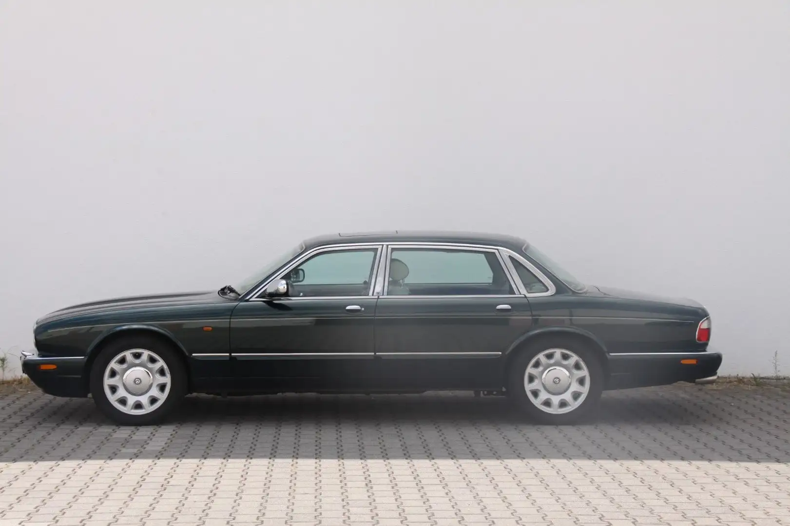 Jaguar Daimler Super V8 Langversion 2 Jahre Garantie Verde - 2