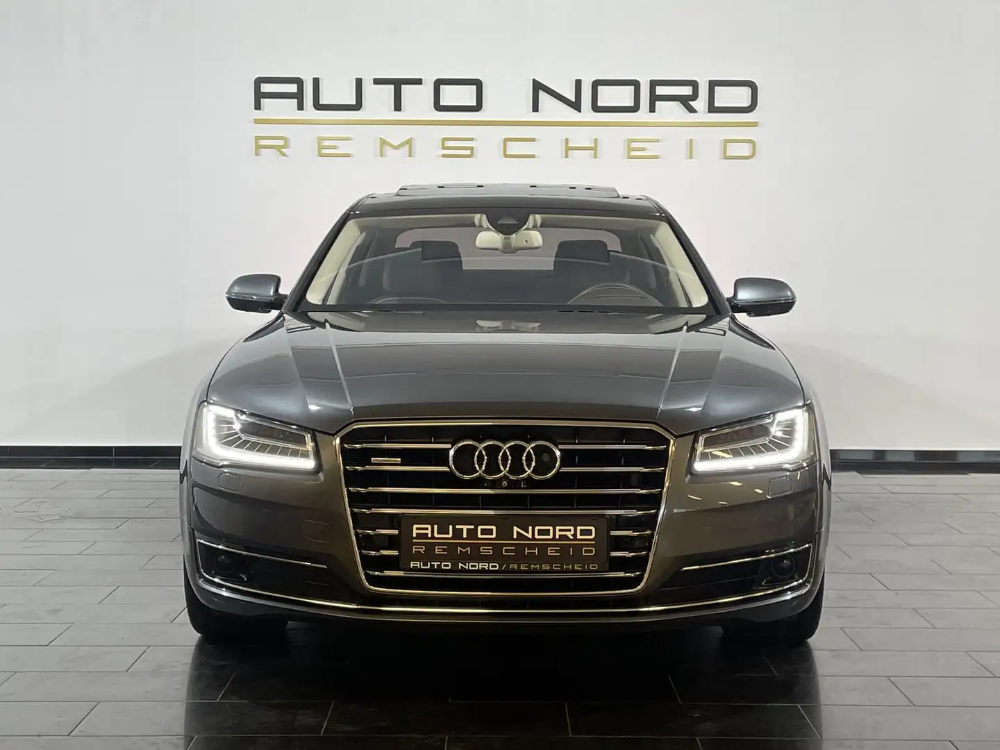 Audi A8 L 4.0 TFSI quat.*Matrix*HeadUP*BOSE*Standhzg* Grau - 2