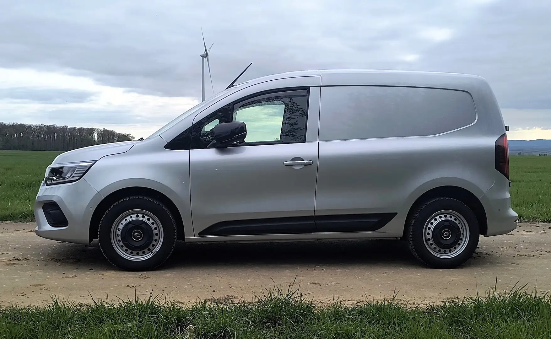 Renault Kangoo Van Comfort Plus 1.3 131PS Silber - 1