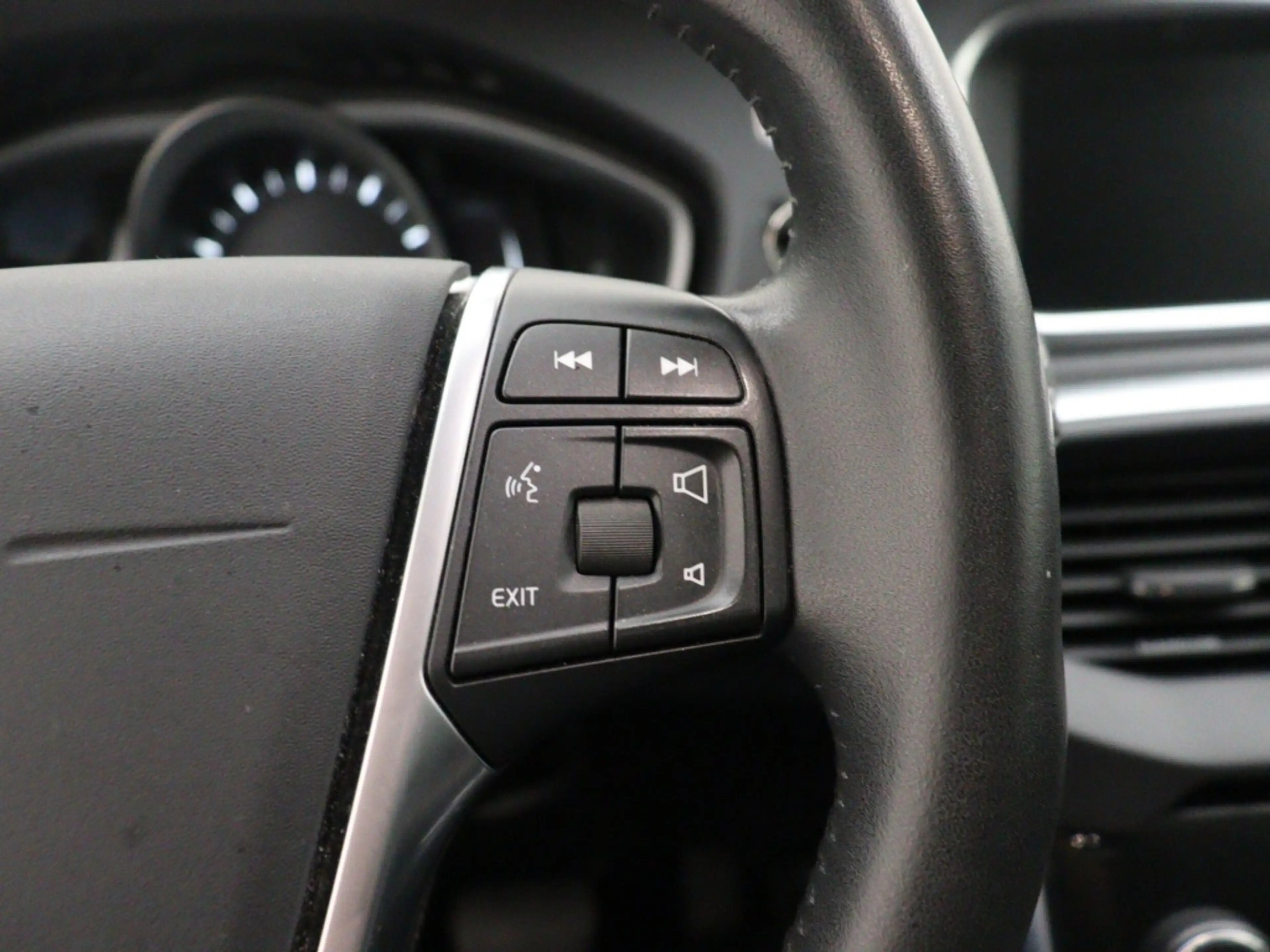 Volvo V40 Cross Country T3 AUT(6) POLAR+ LUXURY LEDER PANORAMADAK HARMAN K — photo 13