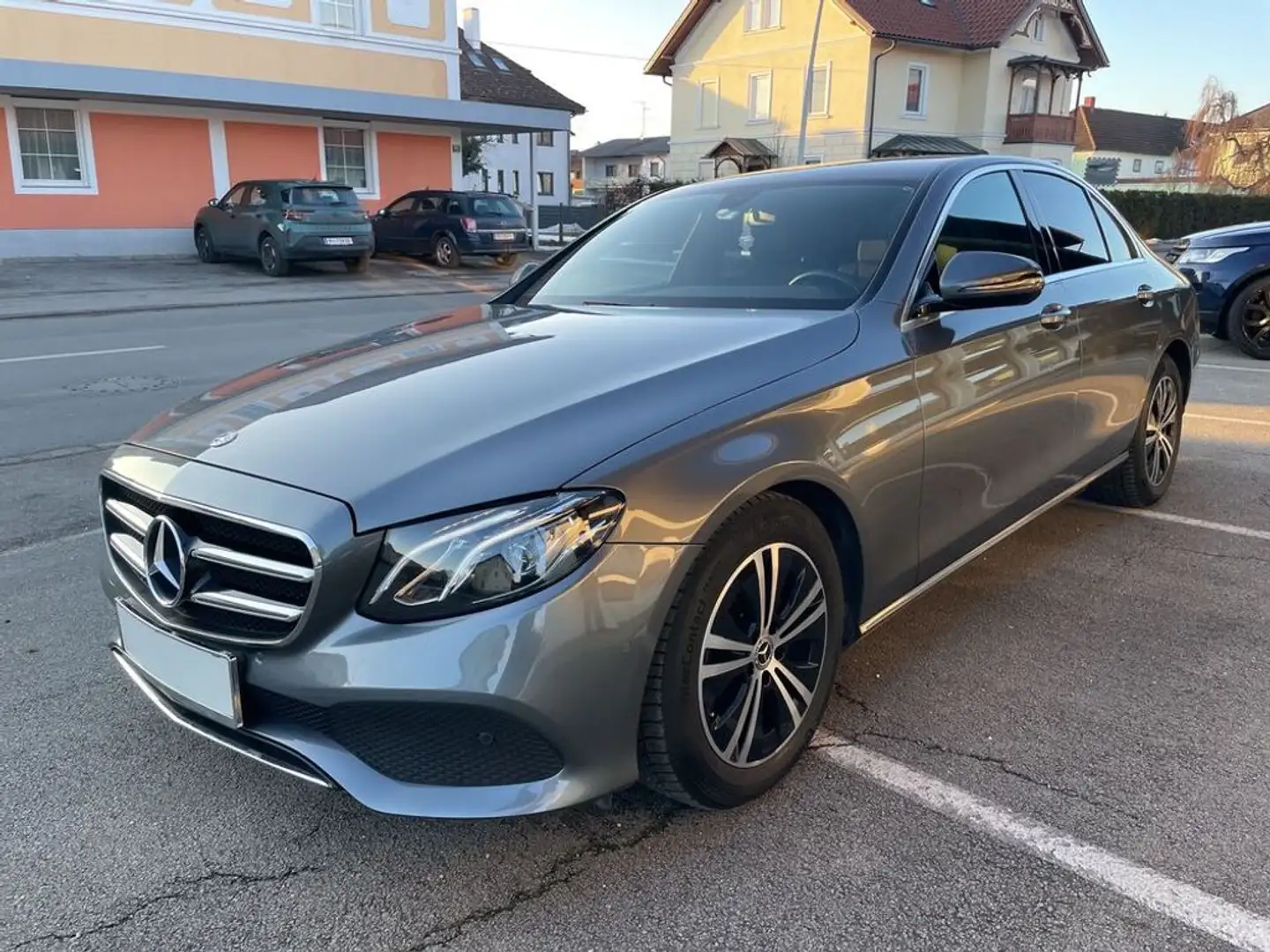 Mercedes-Benz E 200 d (213.012) - ONLINEAKTION Grau - 2