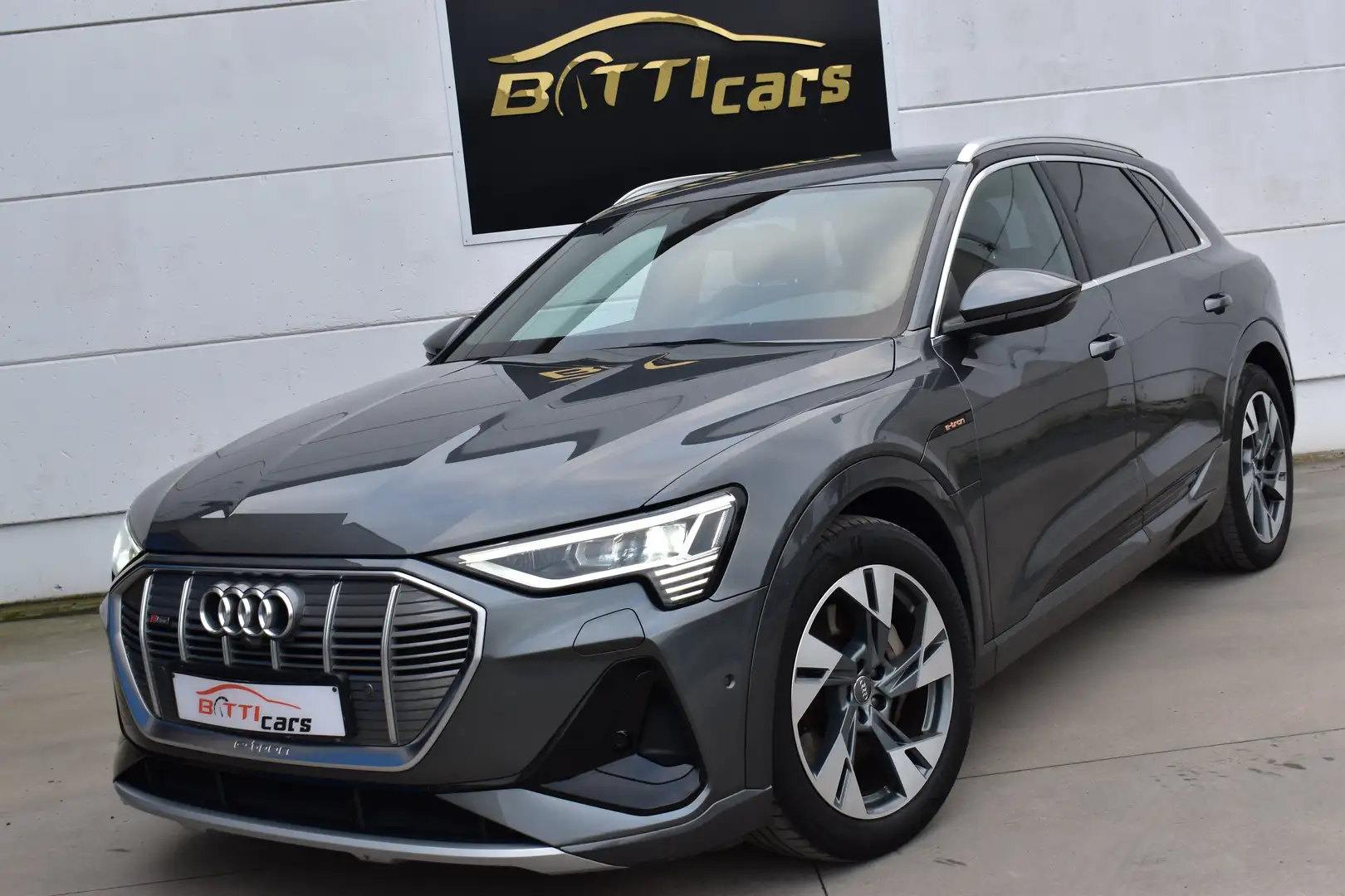 Audi e-tron 50 Quattro* S-line* Zetelverwarming* Camera* ACC* Gris - 1