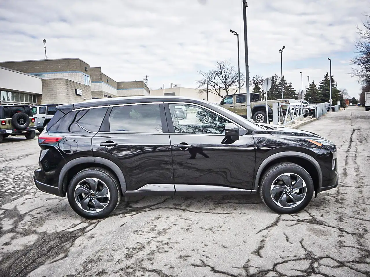 Nissan Rogue снимка Nissan Rogue