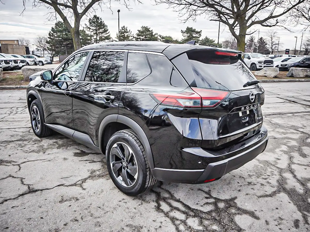 Nissan Rogue снимка Nissan Rogue