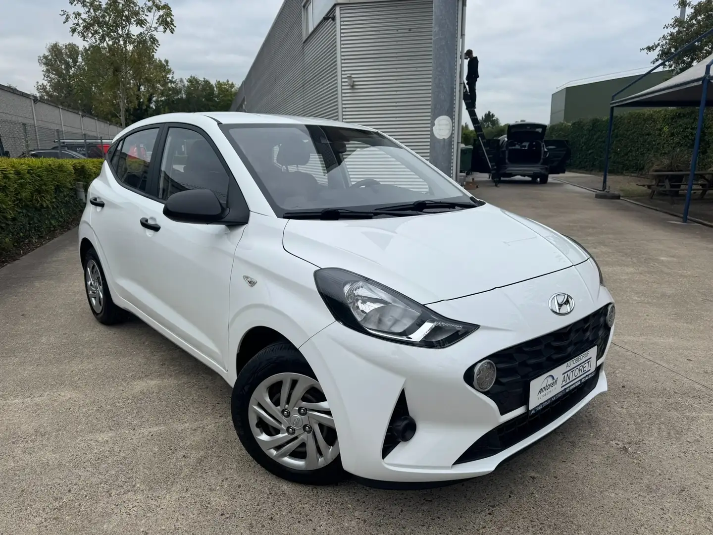 Hyundai i10 i10 1.0 air Blanc - 1