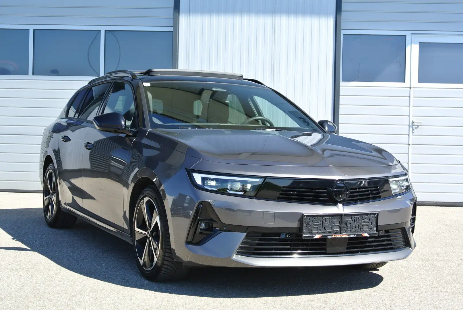 Opel Astra SportsTourer 1.2 Turbo Aut. *GS-Line * PANO*LED - 1