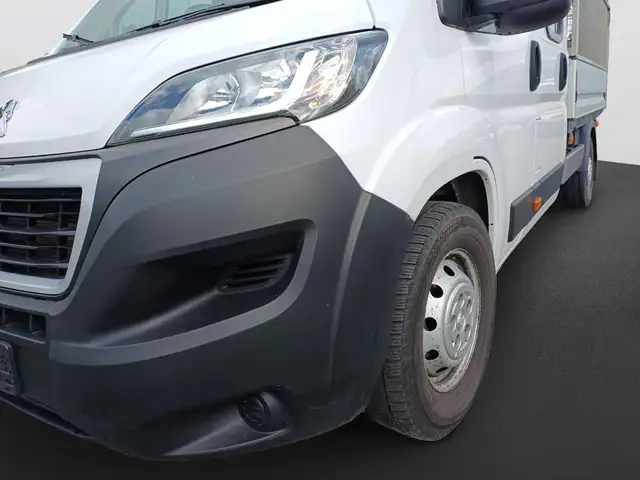 Peugeot Boxer view 11