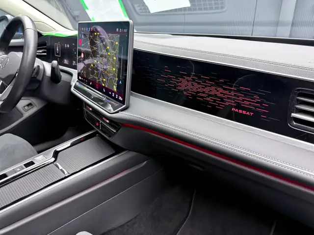 Volkswagen Passat view 15