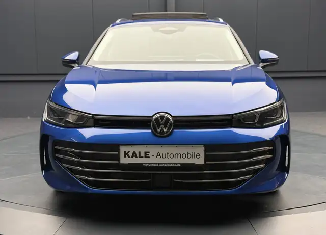 Volkswagen Passat view 12