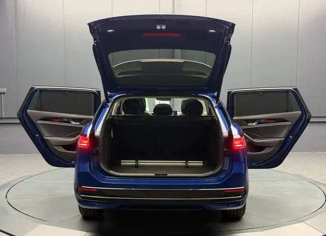 Volkswagen Passat view 8