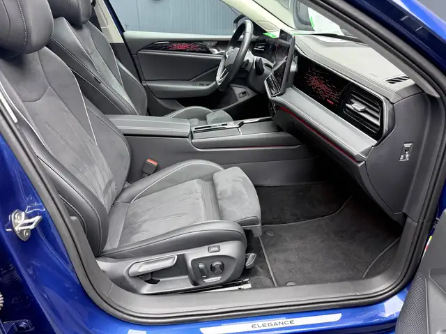 Volkswagen Passat view 14