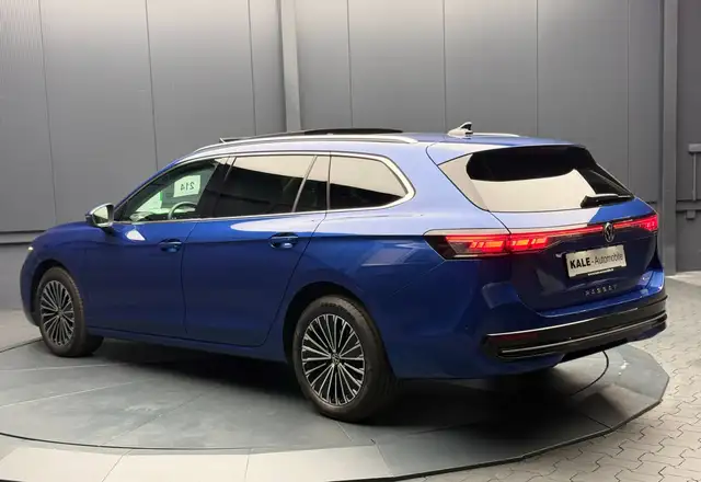 Volkswagen Passat view 5
