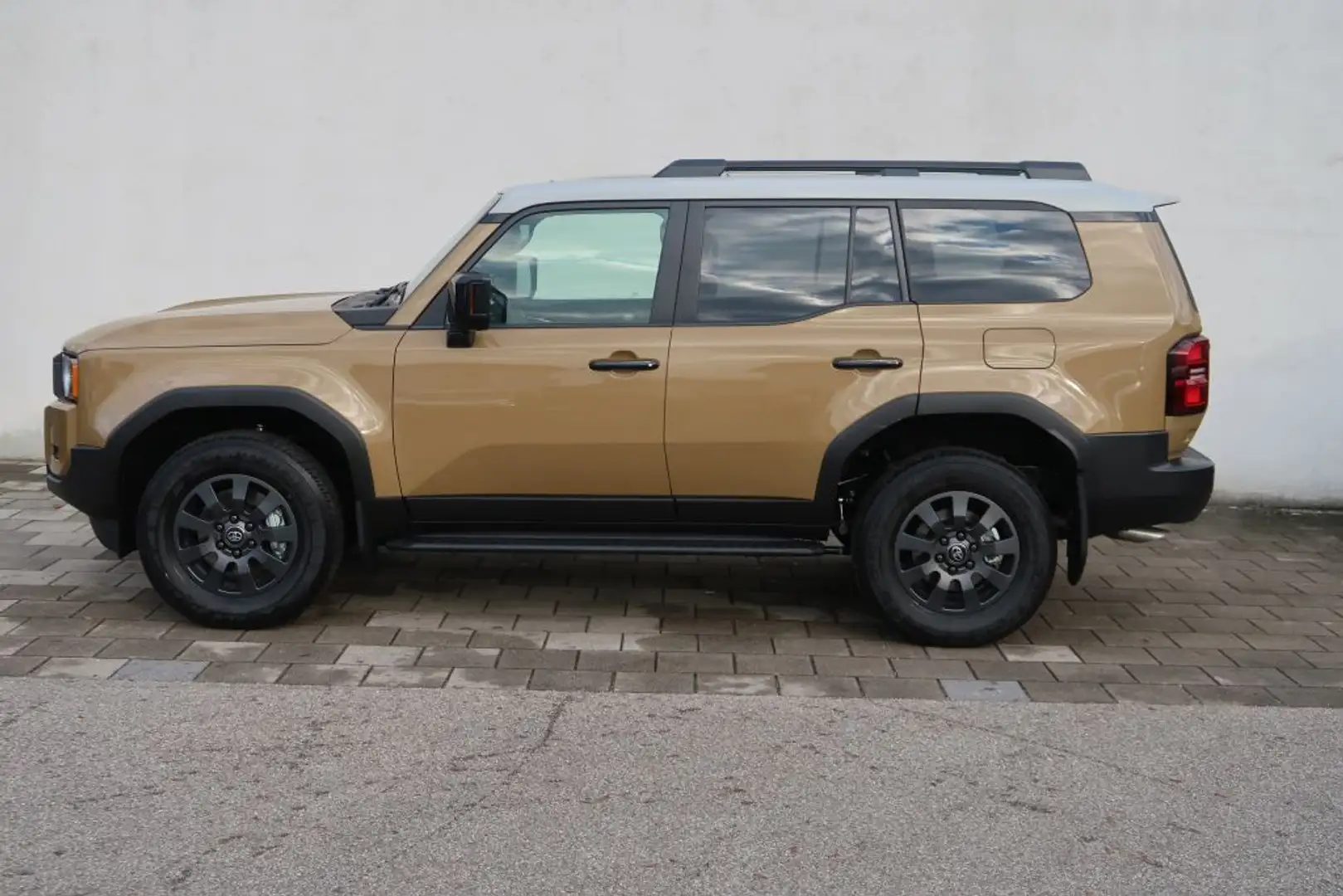 Toyota Land Cruiser 2.8 D-4D Automatik First Edition (250/J25) - 2