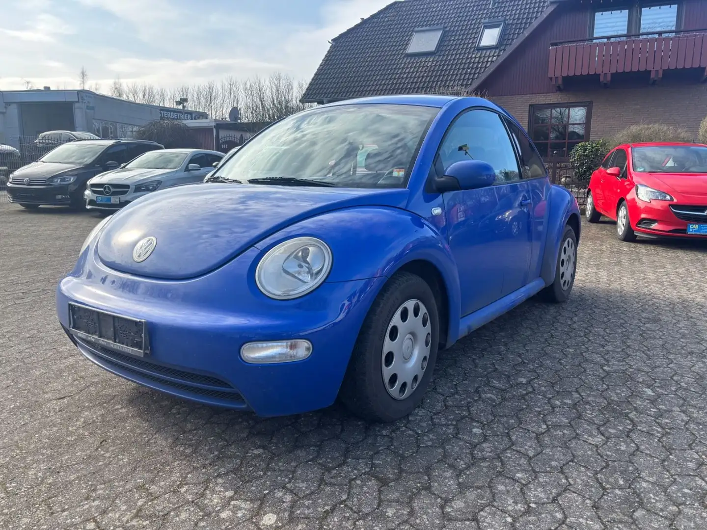 Volkswagen New Beetle Lim. 1.6*Klimaanlage*TÜV Februar 2027 Blau - 1
