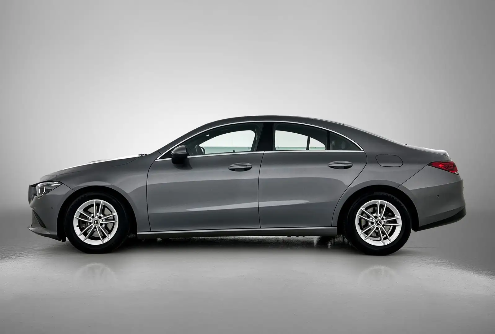 Mercedes-Benz CLA 200 Business Solution Automaat (NAVIGATIE, STOELVERWAR Grijs - 2