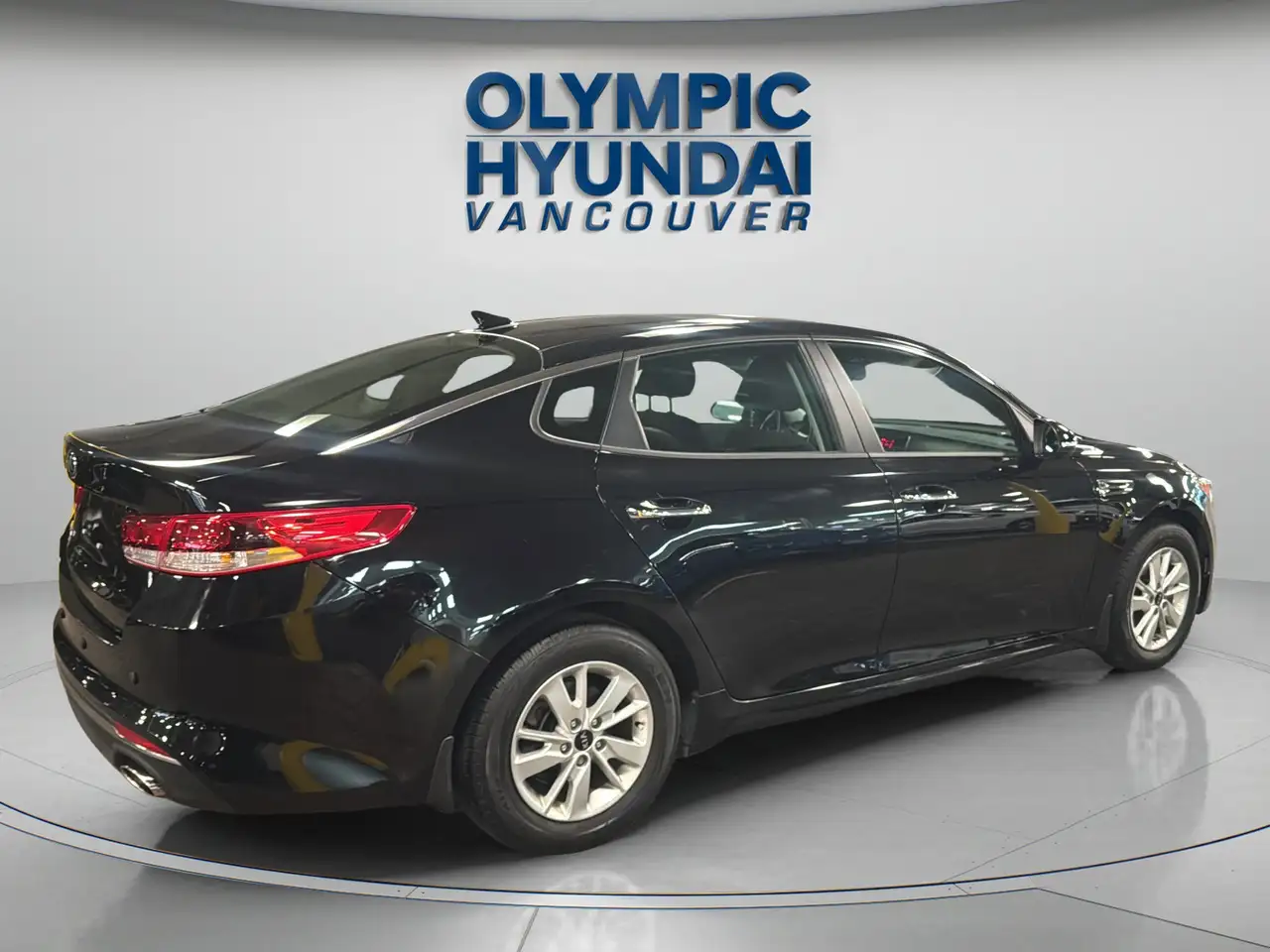 Kia Optima снимка Kia Optima