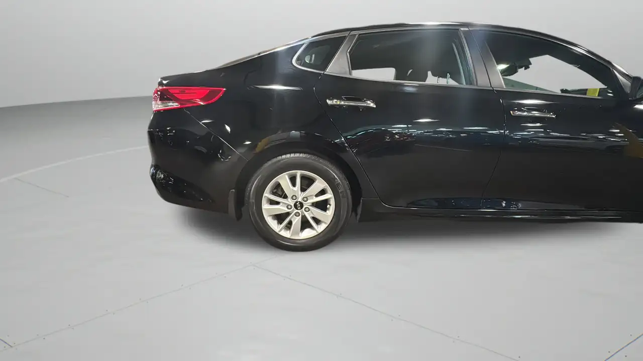 Kia Optima снимка Kia Optima
