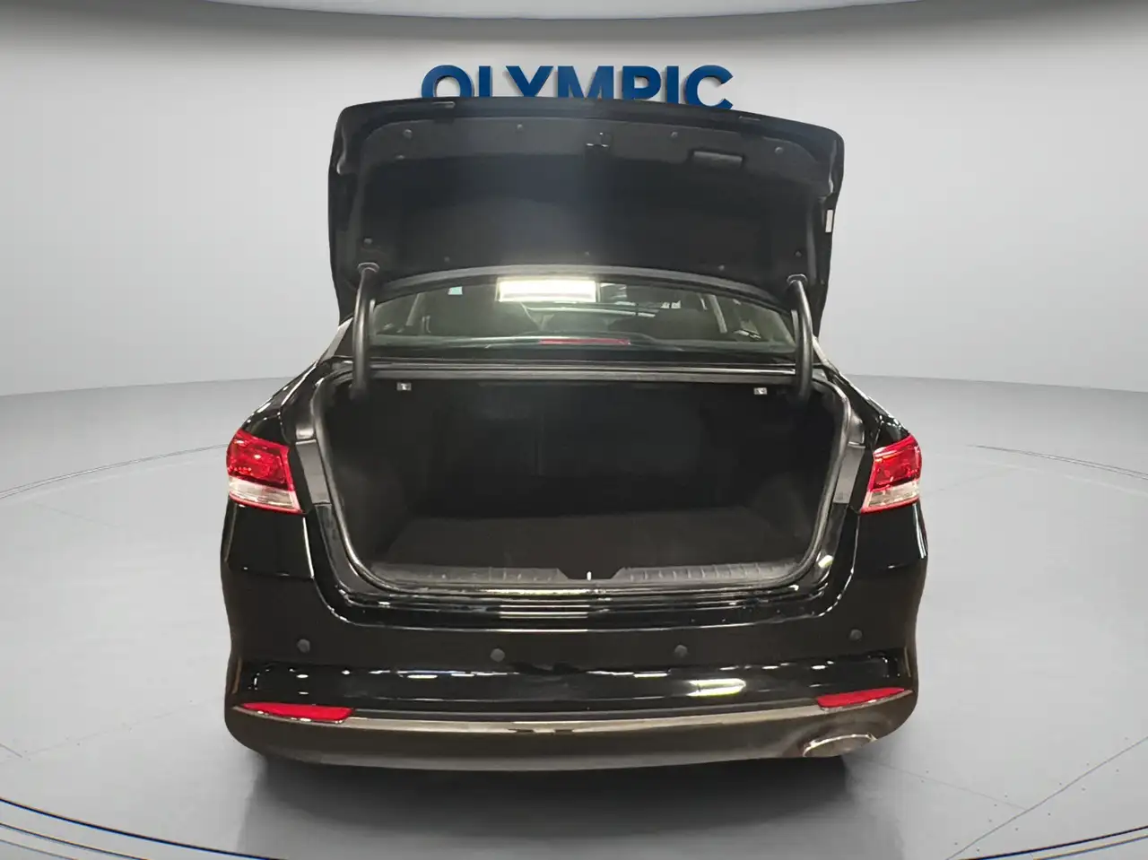 Kia Optima снимка Kia Optima
