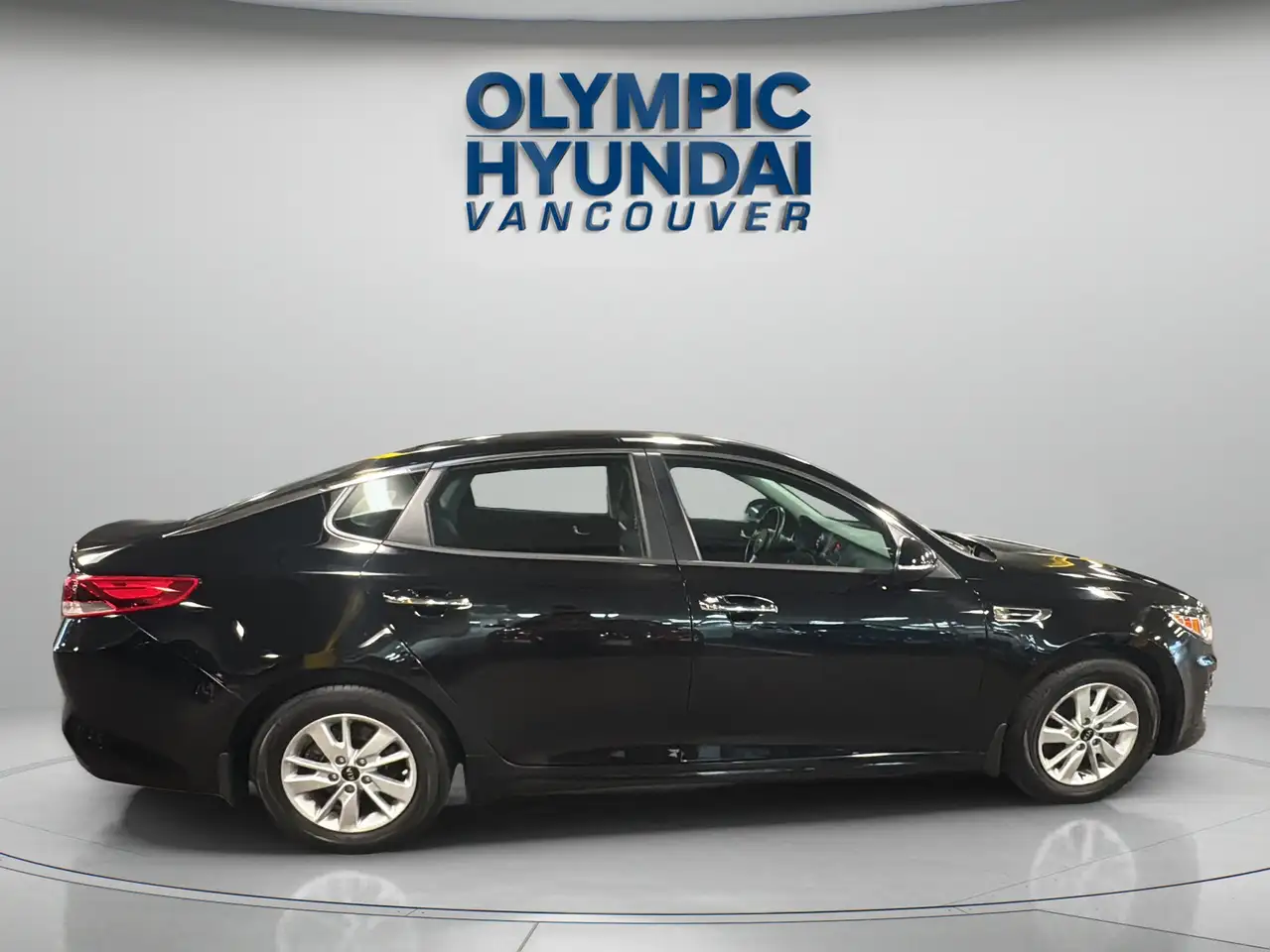 Kia Optima снимка Kia Optima