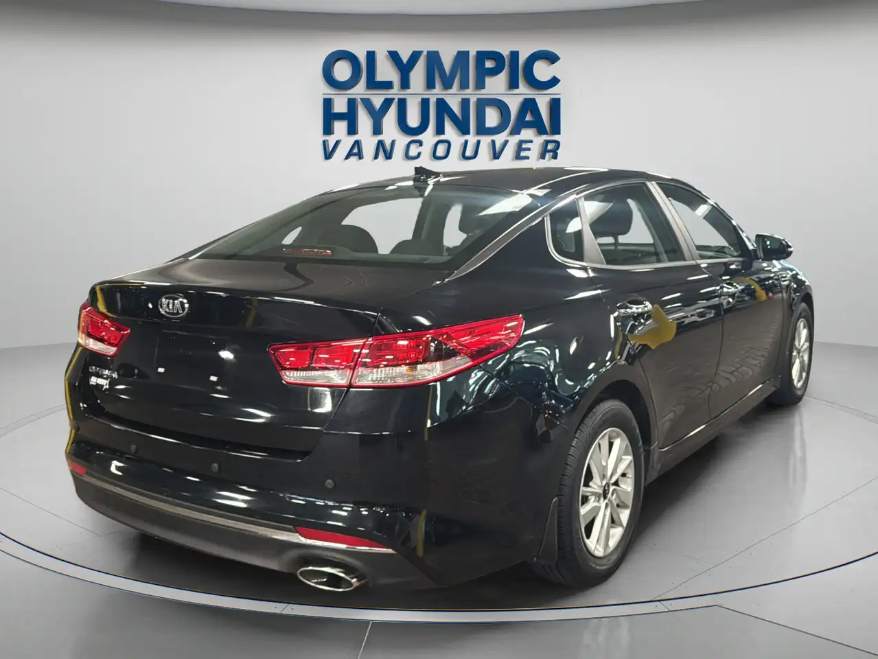Kia Optima снимка Kia Optima