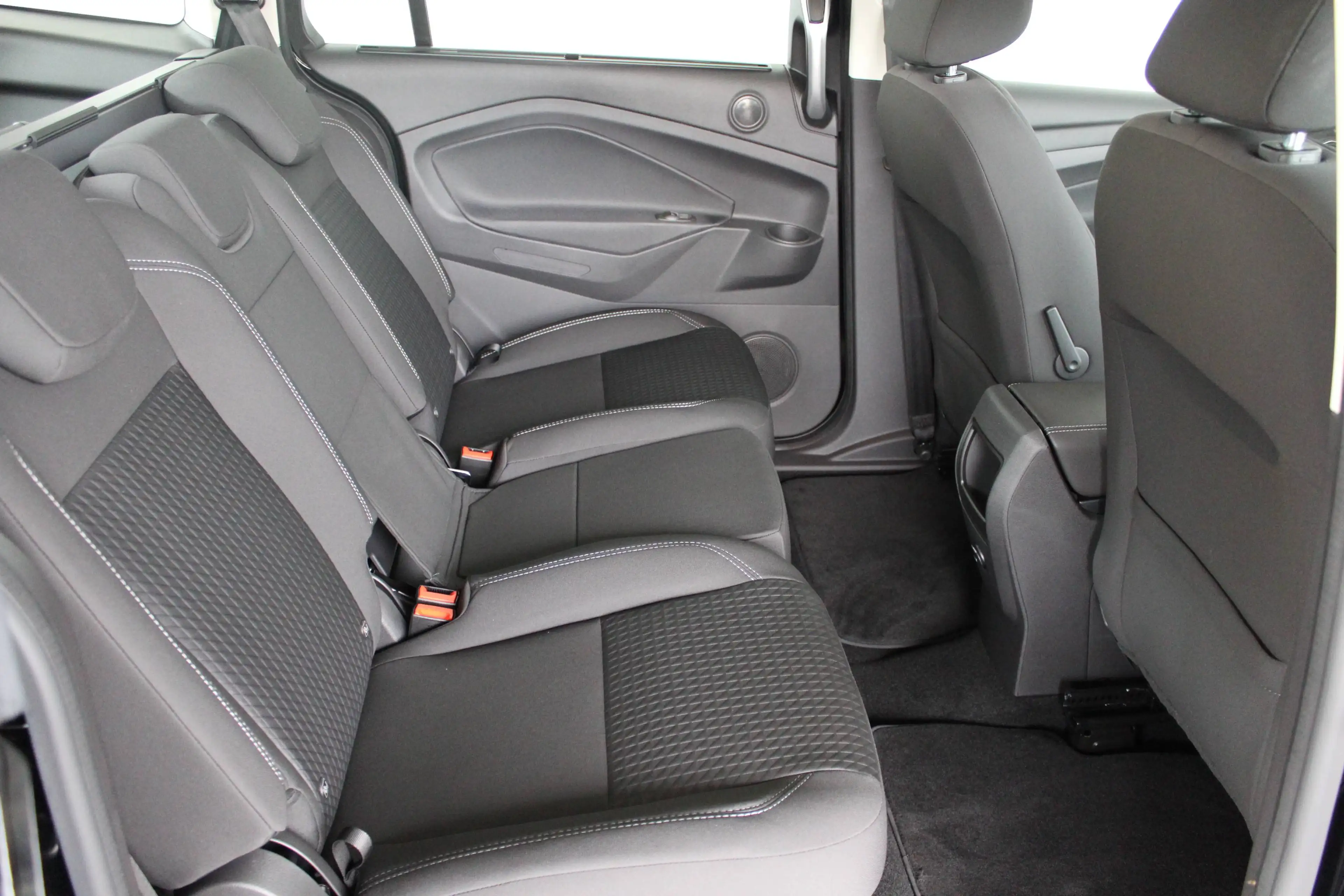 Ford Grand C-Max Cool&Connect Navi,SYNC3,Touch,BT,USB,LED,PDC,Kamera,WinPak,AHK,Klima,Garantie,Wartung+Tüv neu,8-fach — photo 7