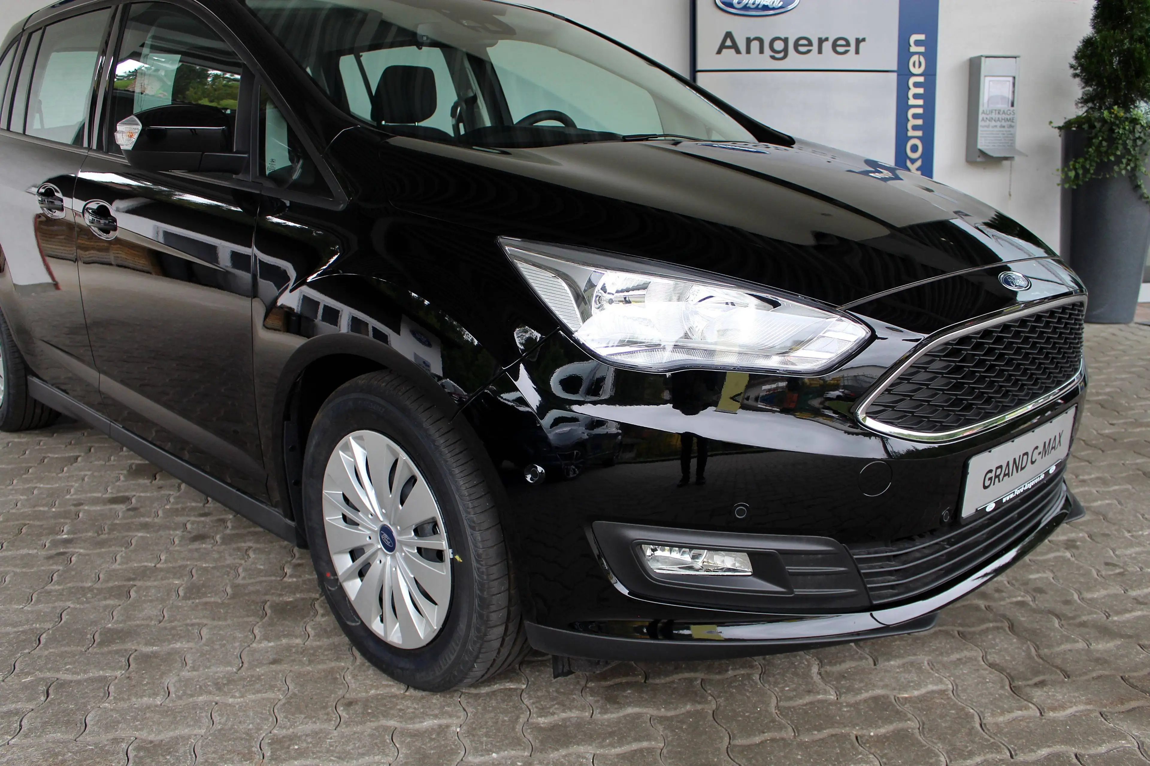 Ford Grand C-Max Cool&Connect Navi,SYNC3,Touch,BT,USB,LED,PDC,Kamera,WinPak,AHK,Klima,Garantie,Wartung+Tüv neu,8-fach — photo 2