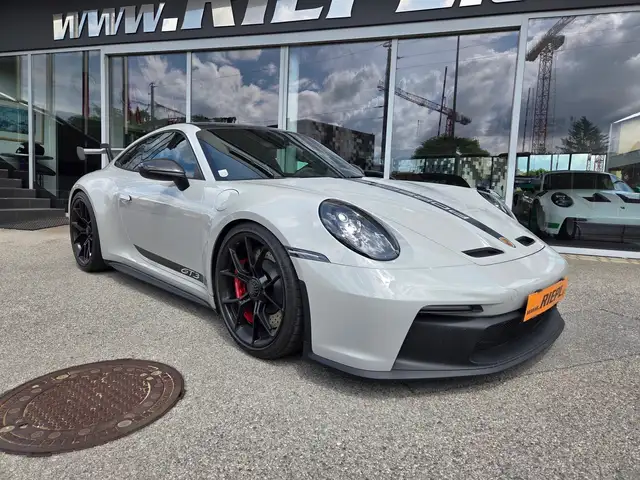 Porsche 992 GT3 NUR 4.600 KM Clubsport Neuzustand Bose LED Ansicht 2