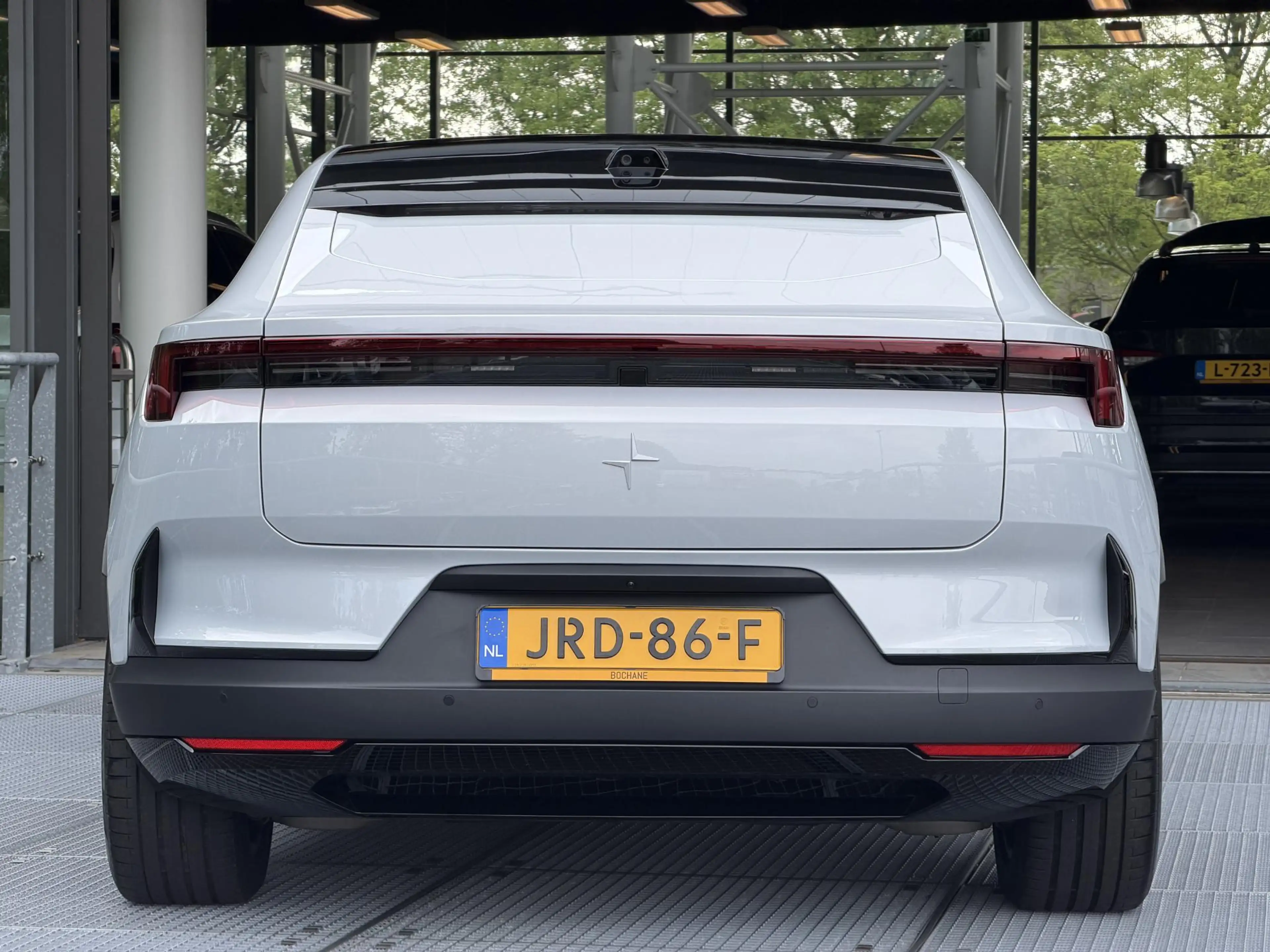 Polestar 4 Long Range Single motor 100 kWh 272PK | SOH 99,7% — photo 24