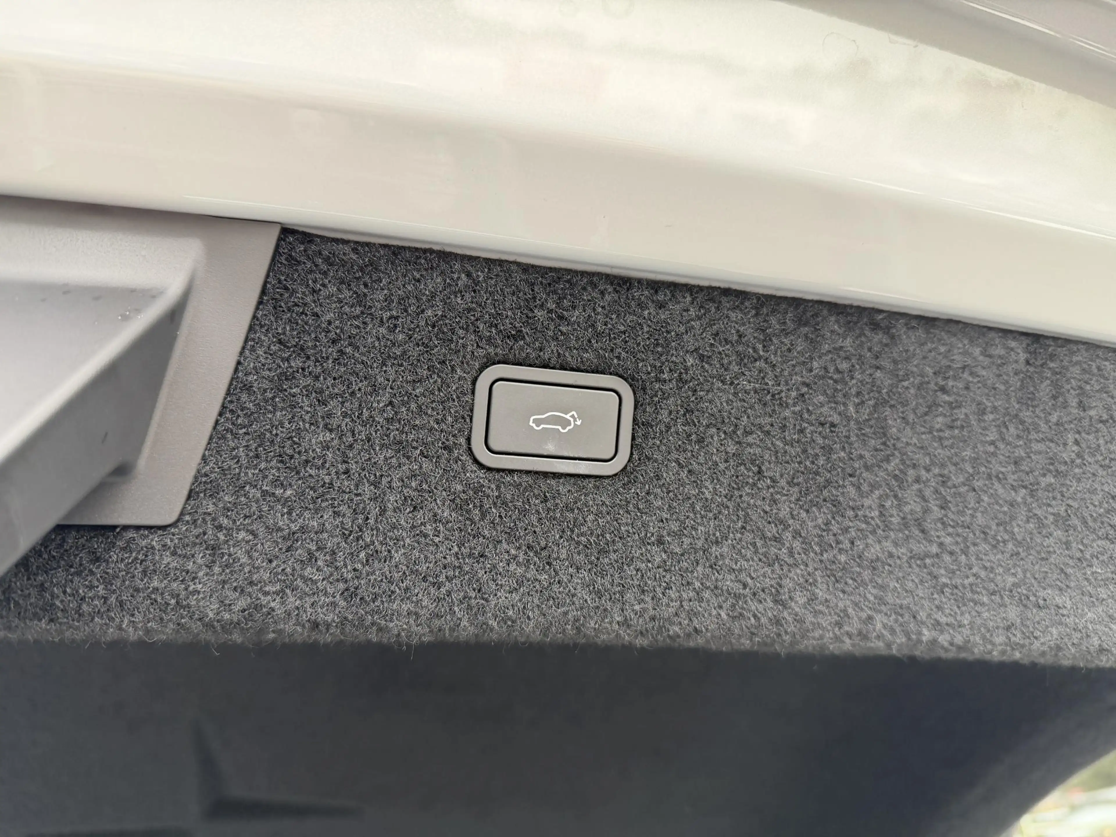 Polestar 4 Long Range Single motor 100 kWh 272PK | SOH 99,7% — photo 37
