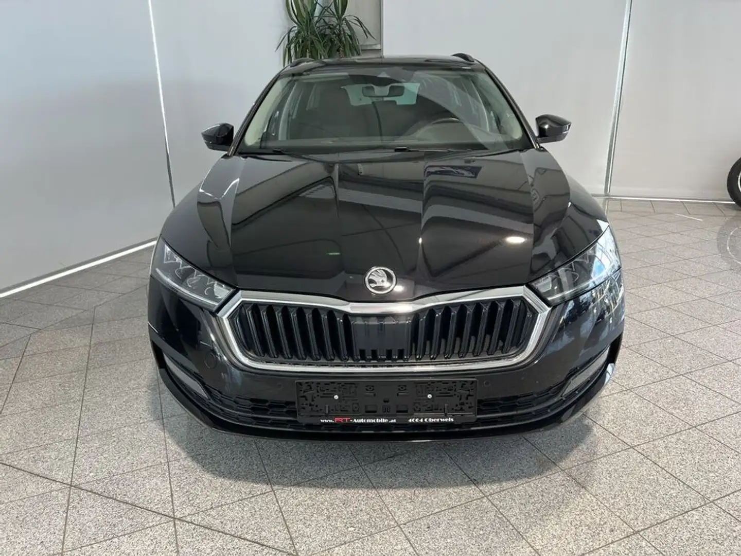 Skoda Octavia Ambition ''LED, Virtual Cockpit'' Schwarz - 2