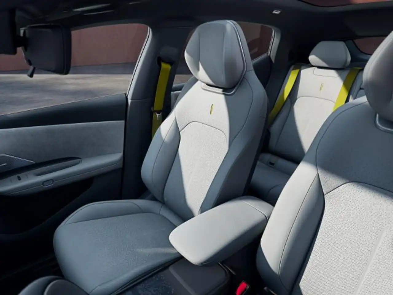 Lynk & Co 02