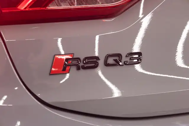 Audi RS Q3 view 27