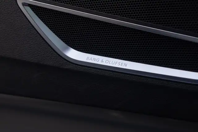 Audi RS Q3 view 17