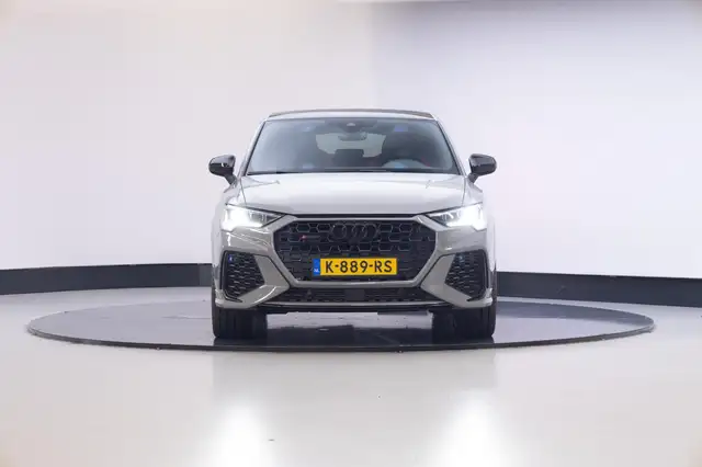 Audi RS Q3 view 20