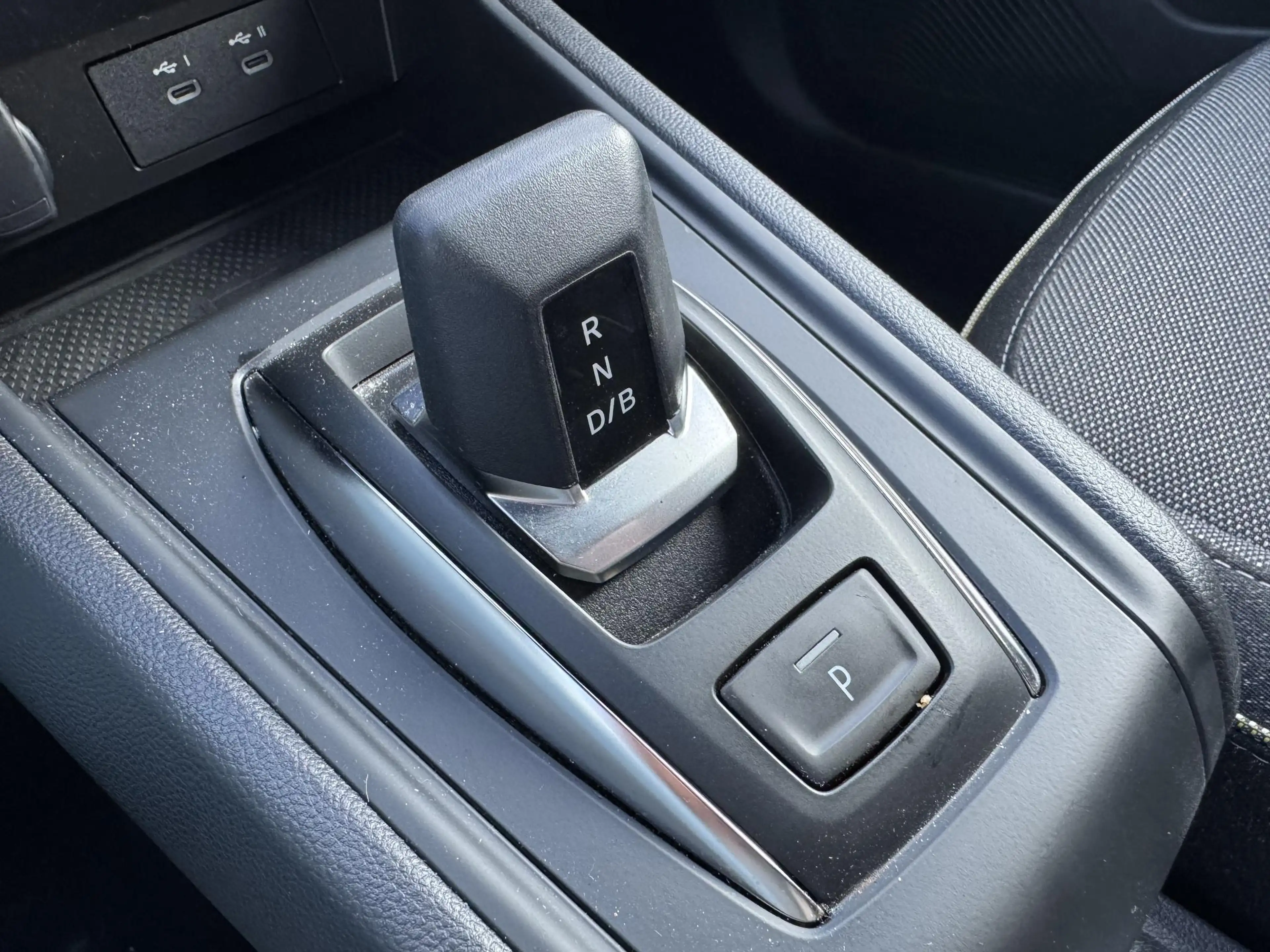Renault Captur 1.8 E-Tech full hybrid 160 Techno+Pack Winter!! — photo 14