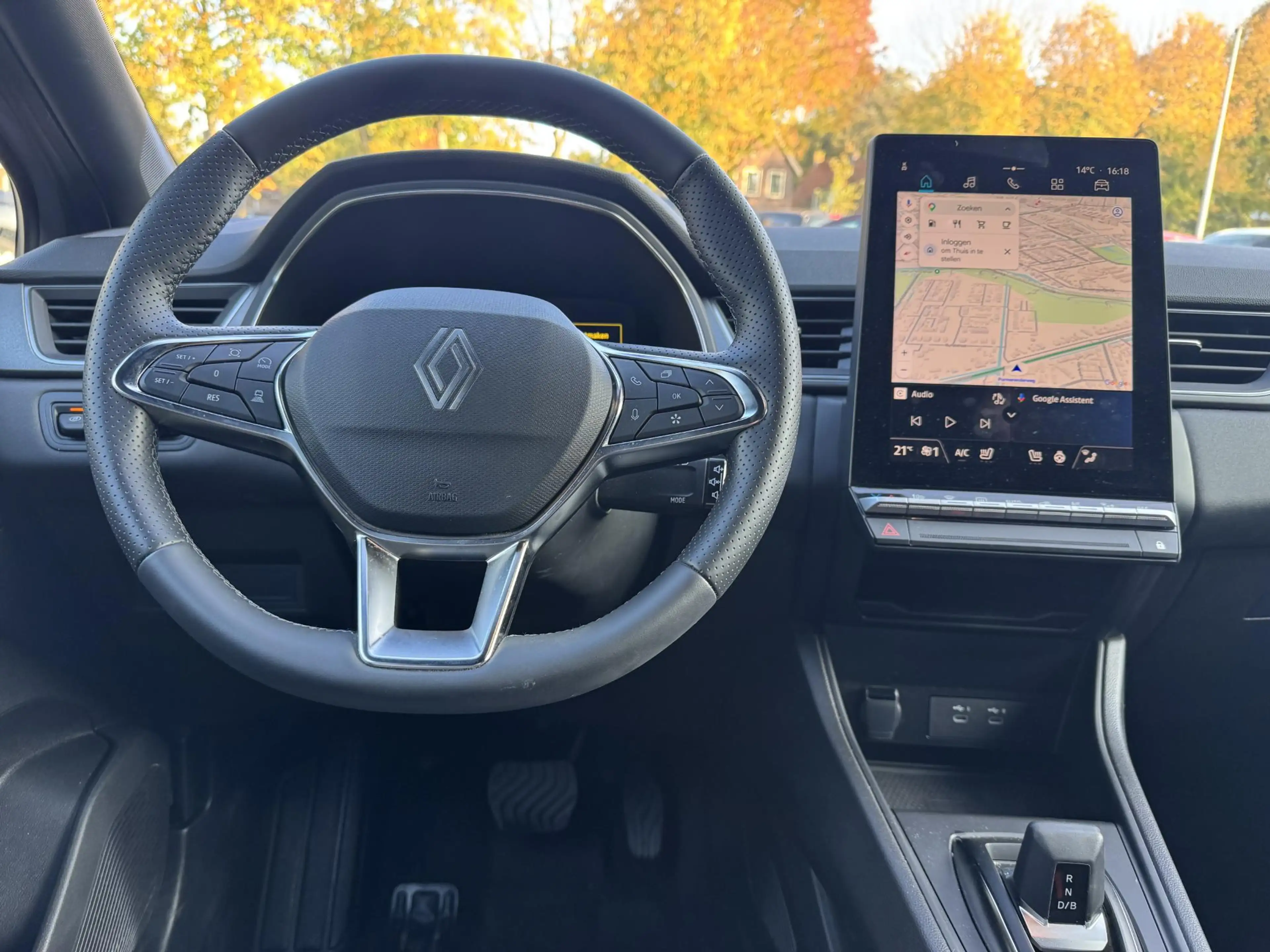 Renault Captur 1.8 E-Tech full hybrid 160 Techno+Pack Winter!! — photo 13