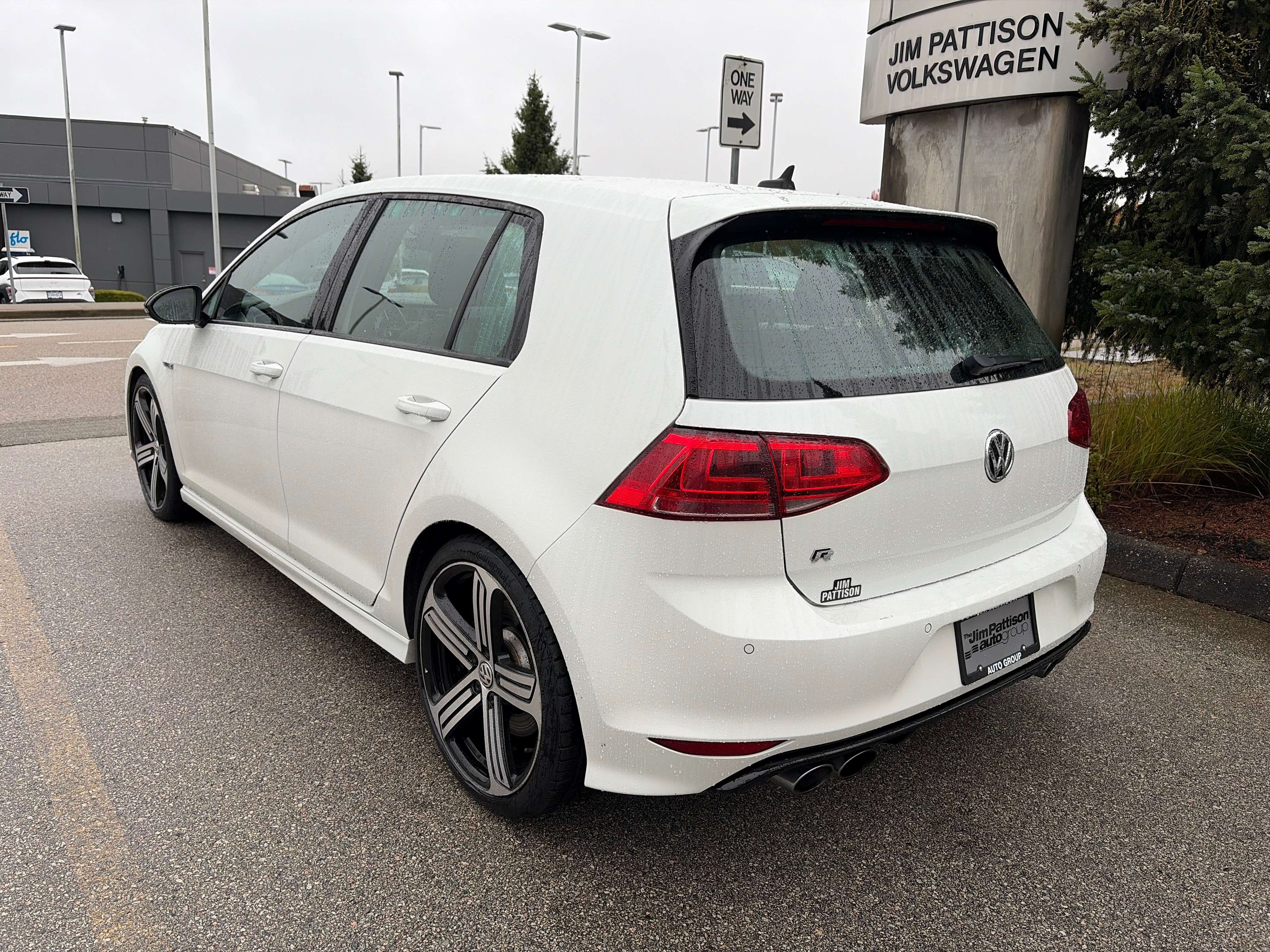2017 Volkswagen Golf R