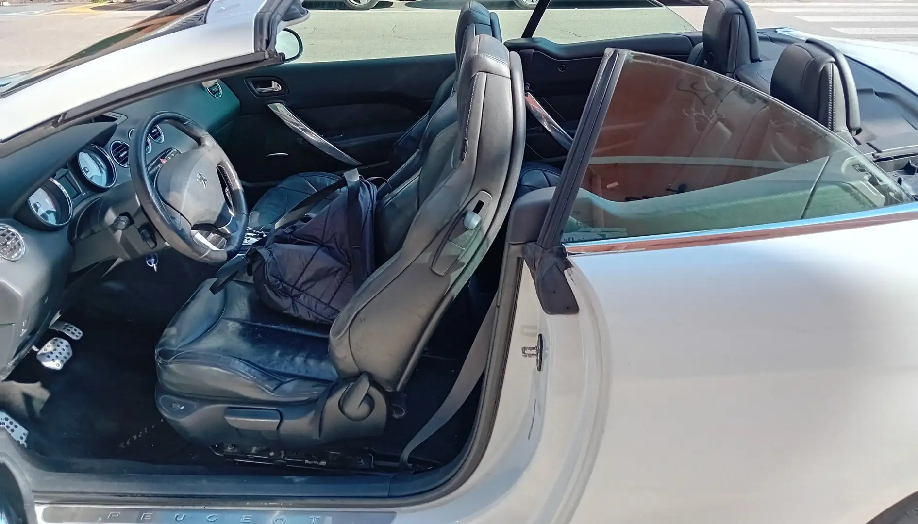 Peugeot 308 5p 2.0 hdi 16v Feline auto fap Bianco - 2