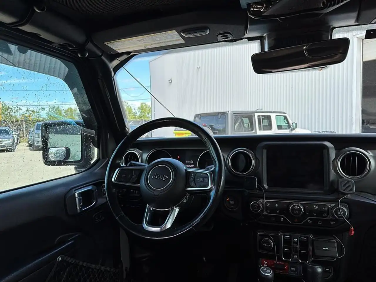 Jeep Wrangler снимка Jeep Wrangler
