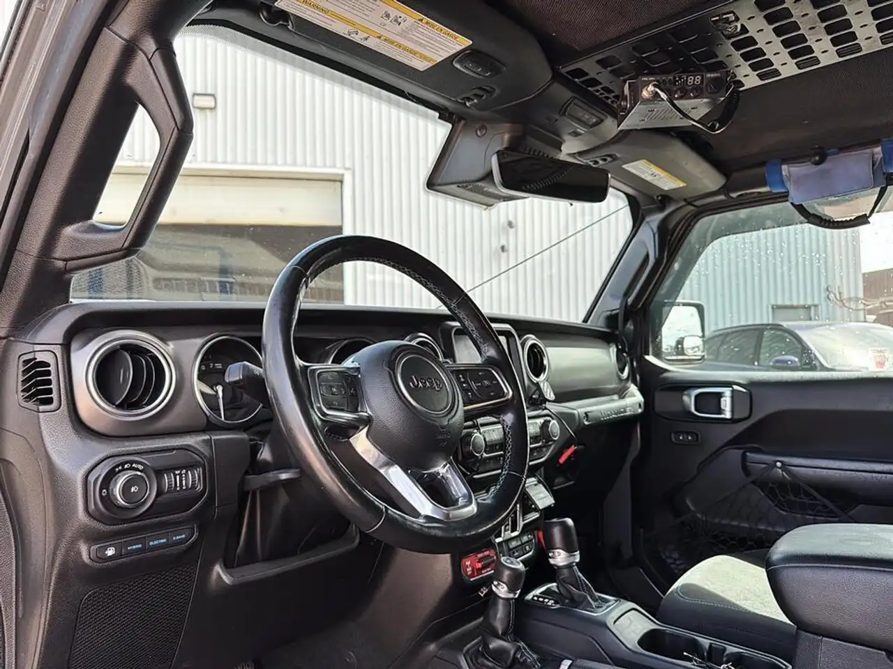 Jeep Wrangler снимка Jeep Wrangler
