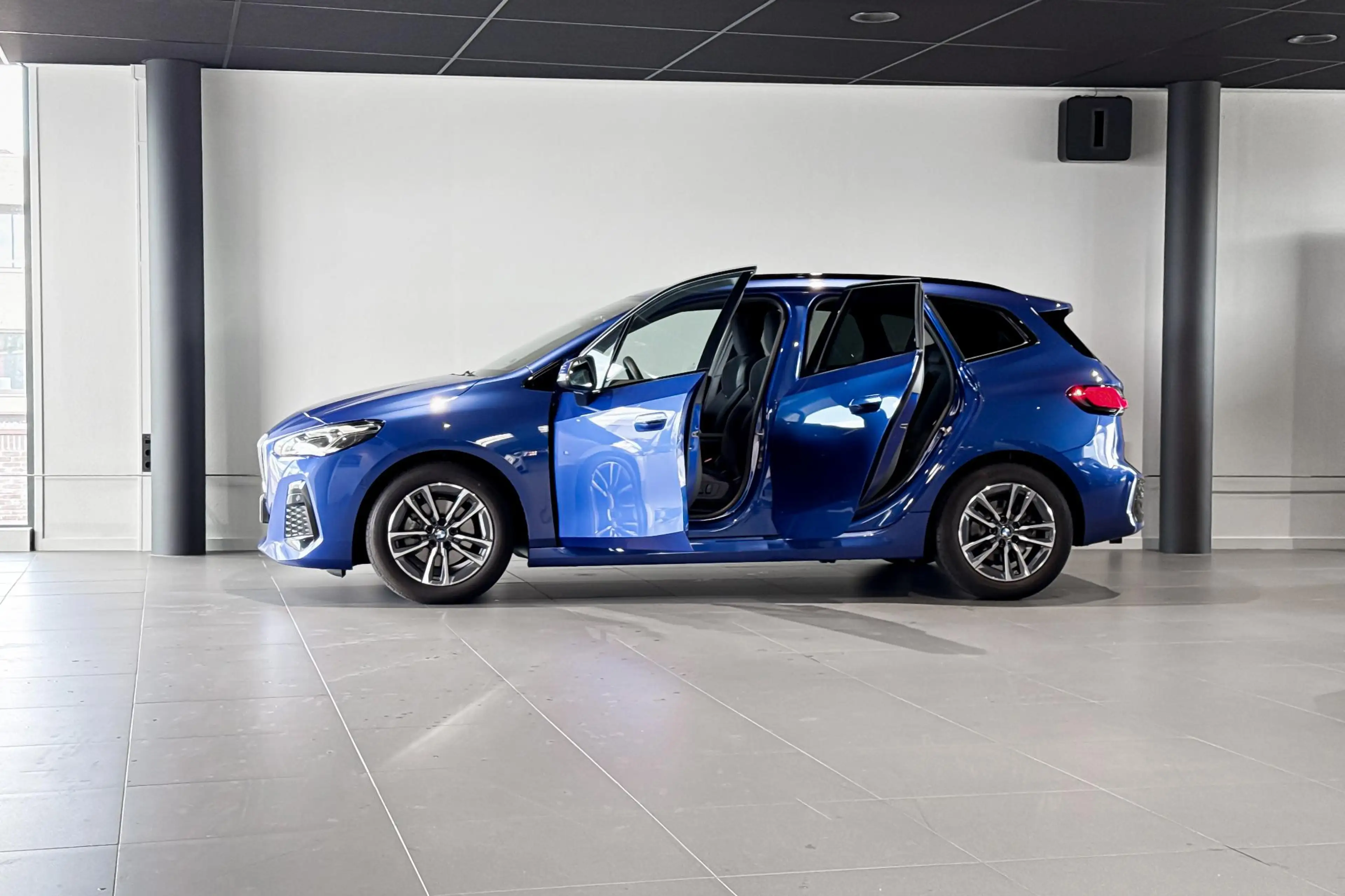 BMW 220 2 Serie Active Tourer 220i | M Sport | Glazen Pano — photo 3