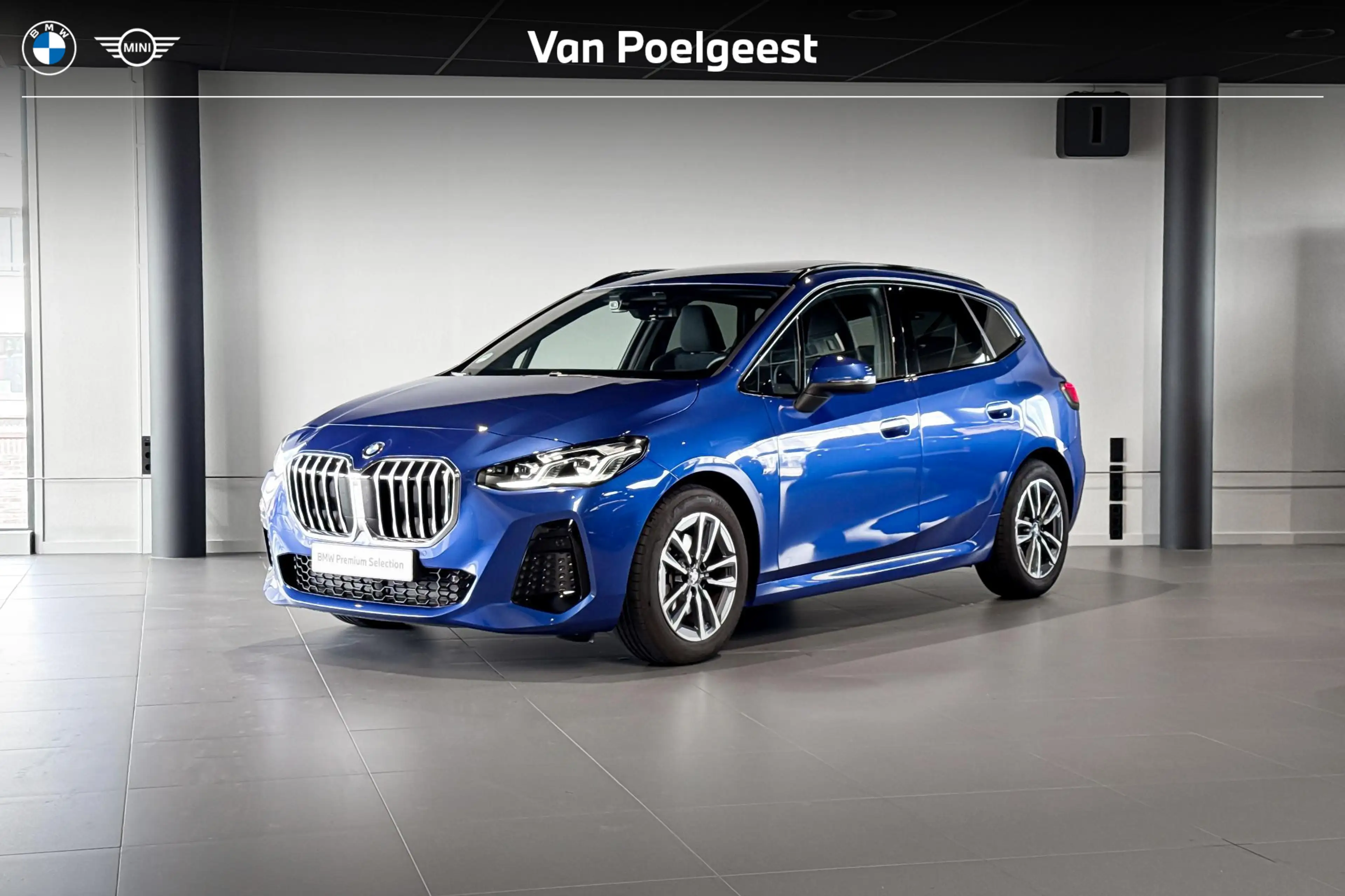 BMW 220 2 Serie Active Tourer 220i | M Sport | Glazen Pano