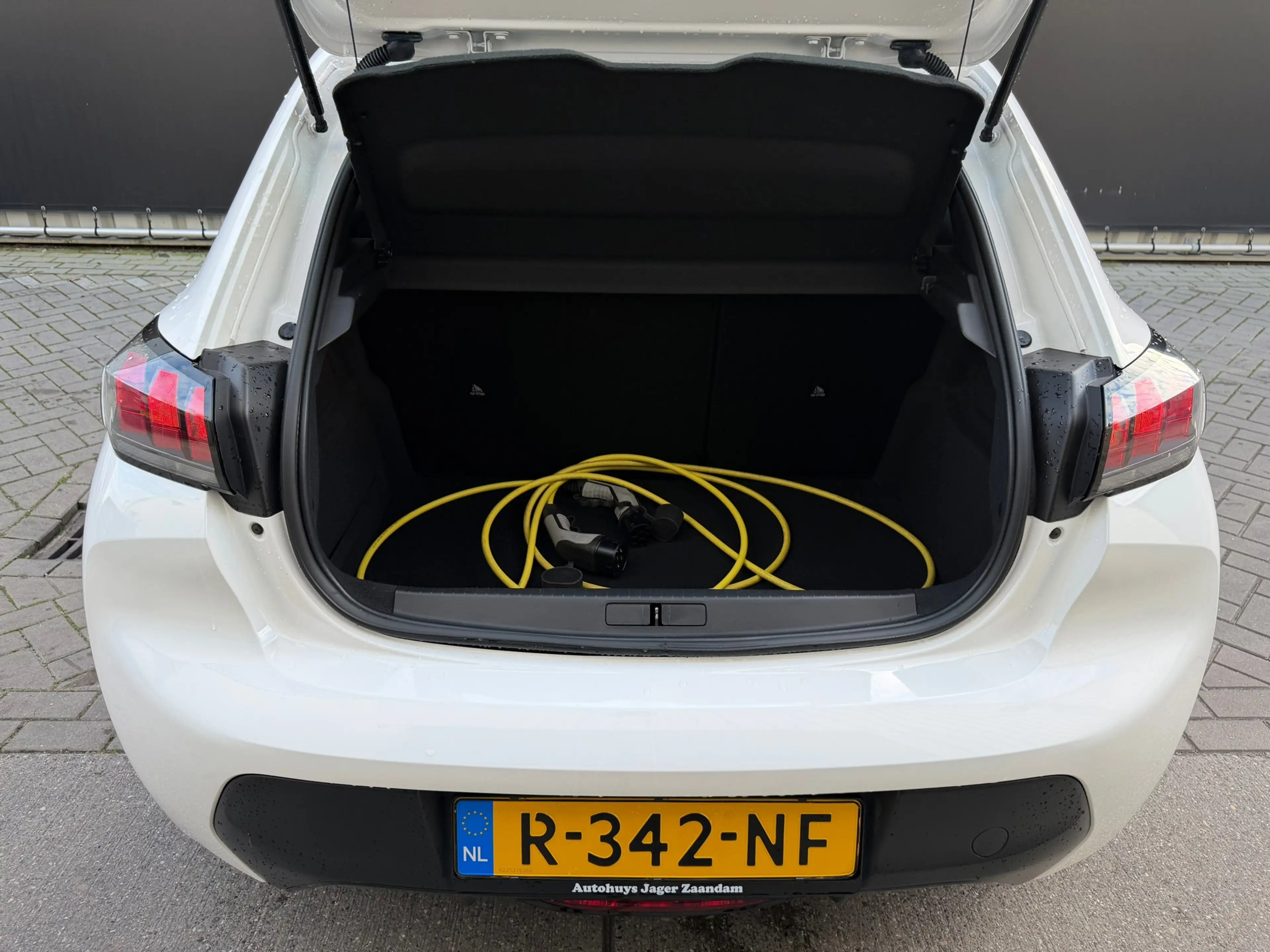 Peugeot e-208 EV Active 50 kWh SOH 91% in nieuwstaat — photo 14
