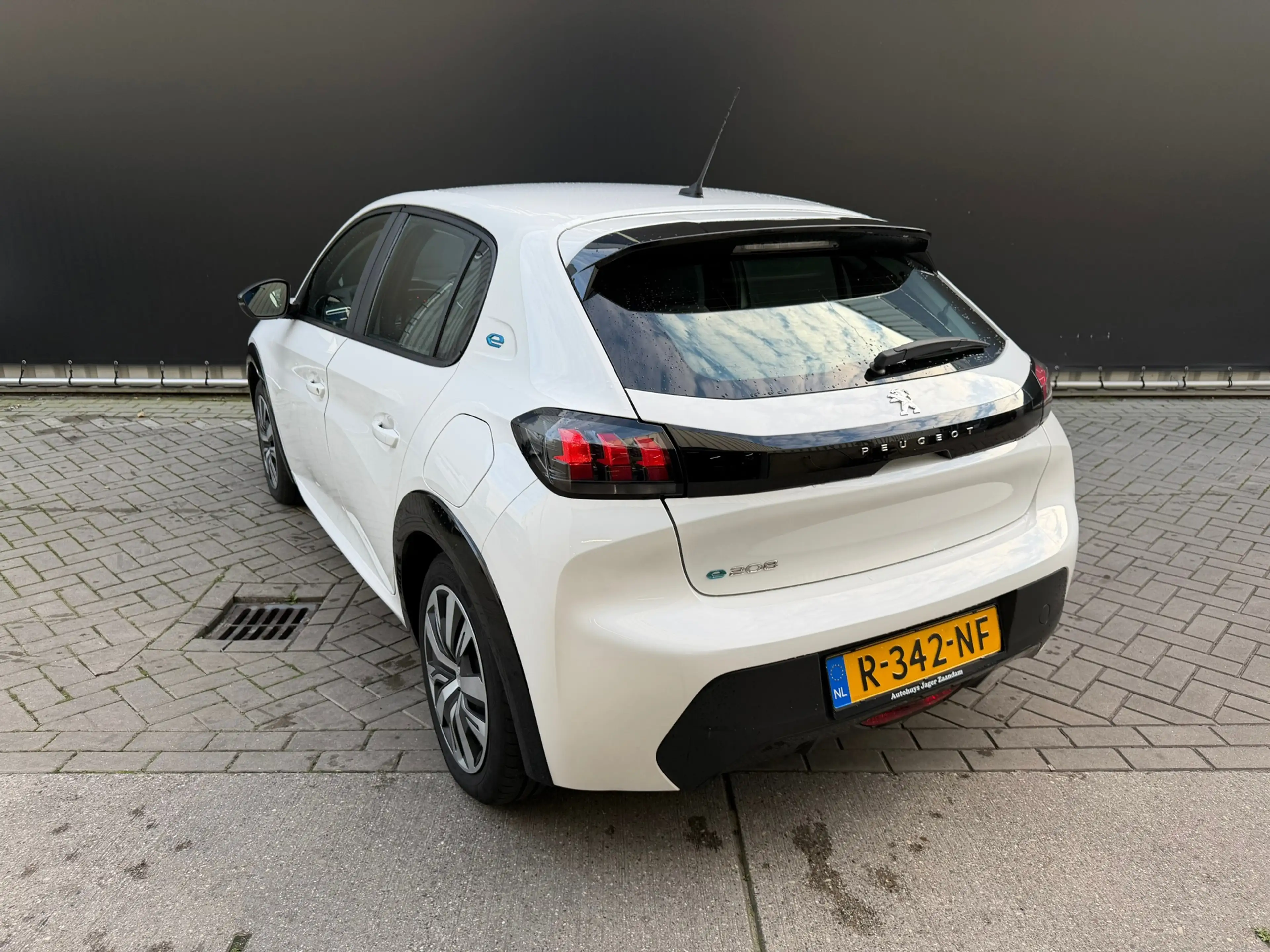 Peugeot e-208 EV Active 50 kWh SOH 91% in nieuwstaat — photo 6
