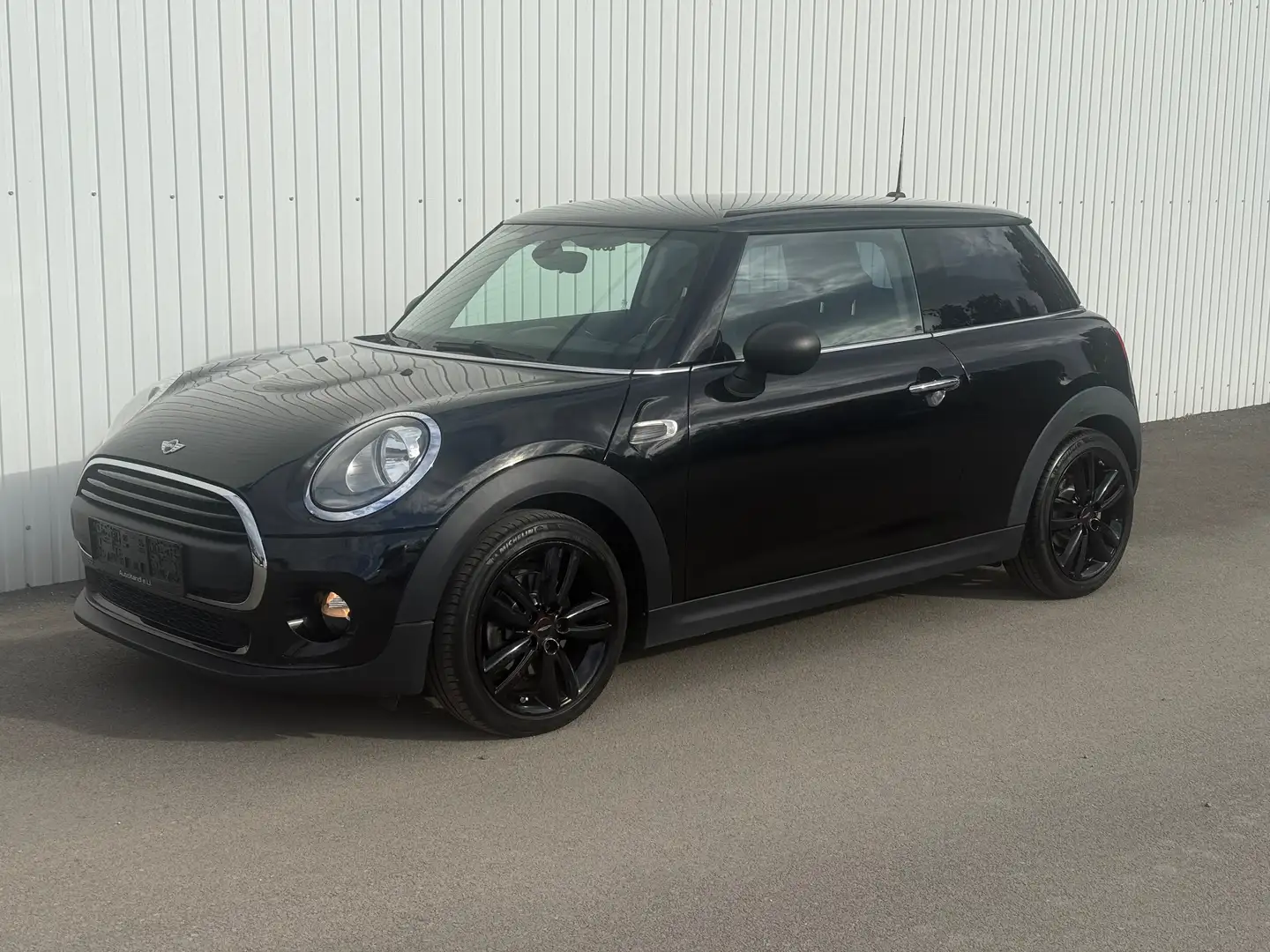 MINI One One First*PDC* Schwarz - 1